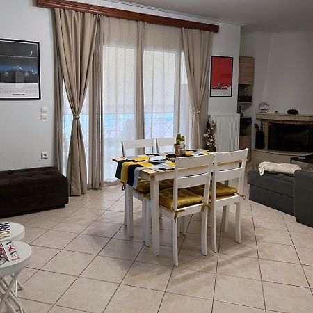 Appartamento H&H Cozy Retreat Pireo Esterno foto