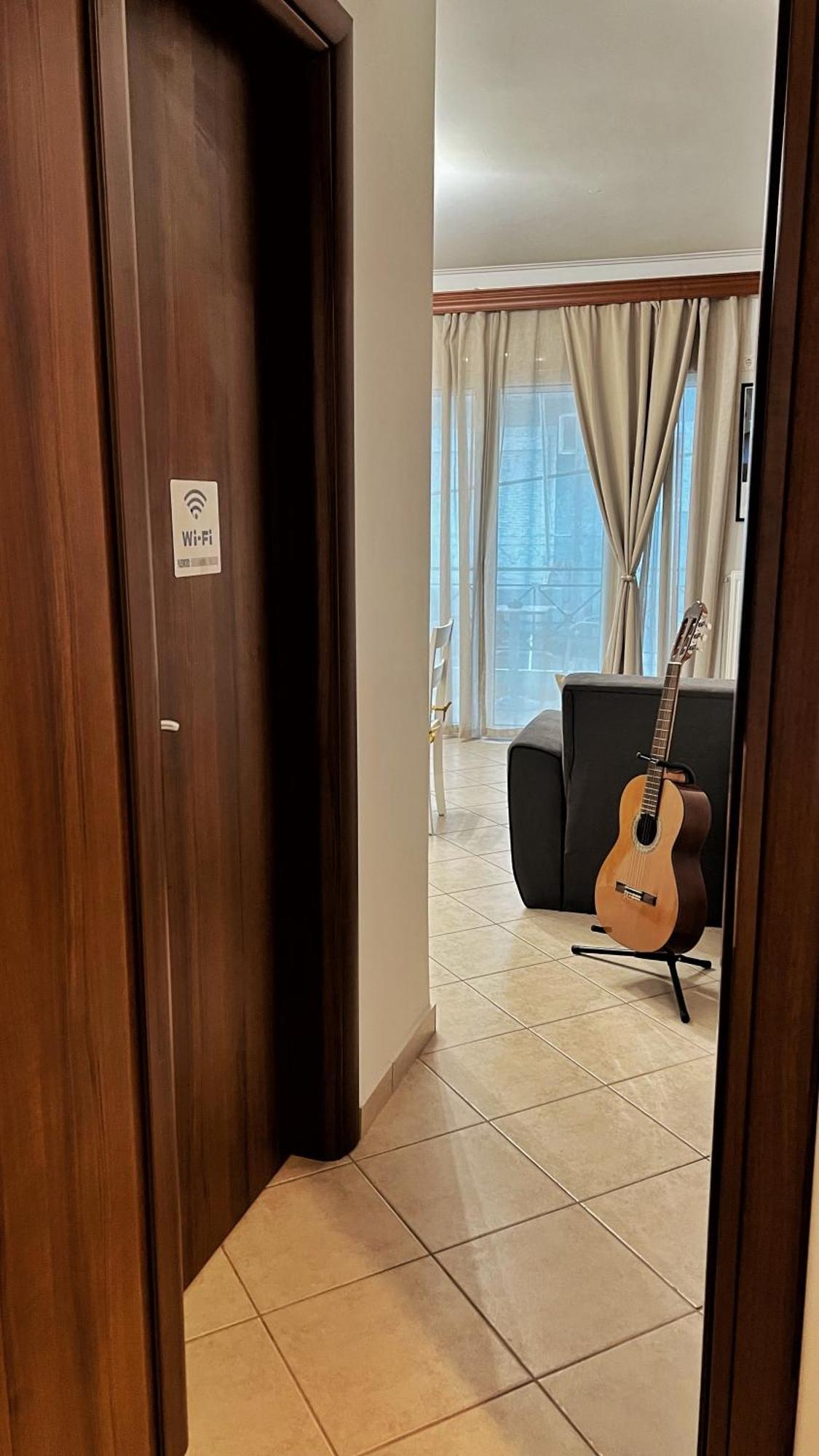Appartamento H&H Cozy Retreat Pireo Esterno foto