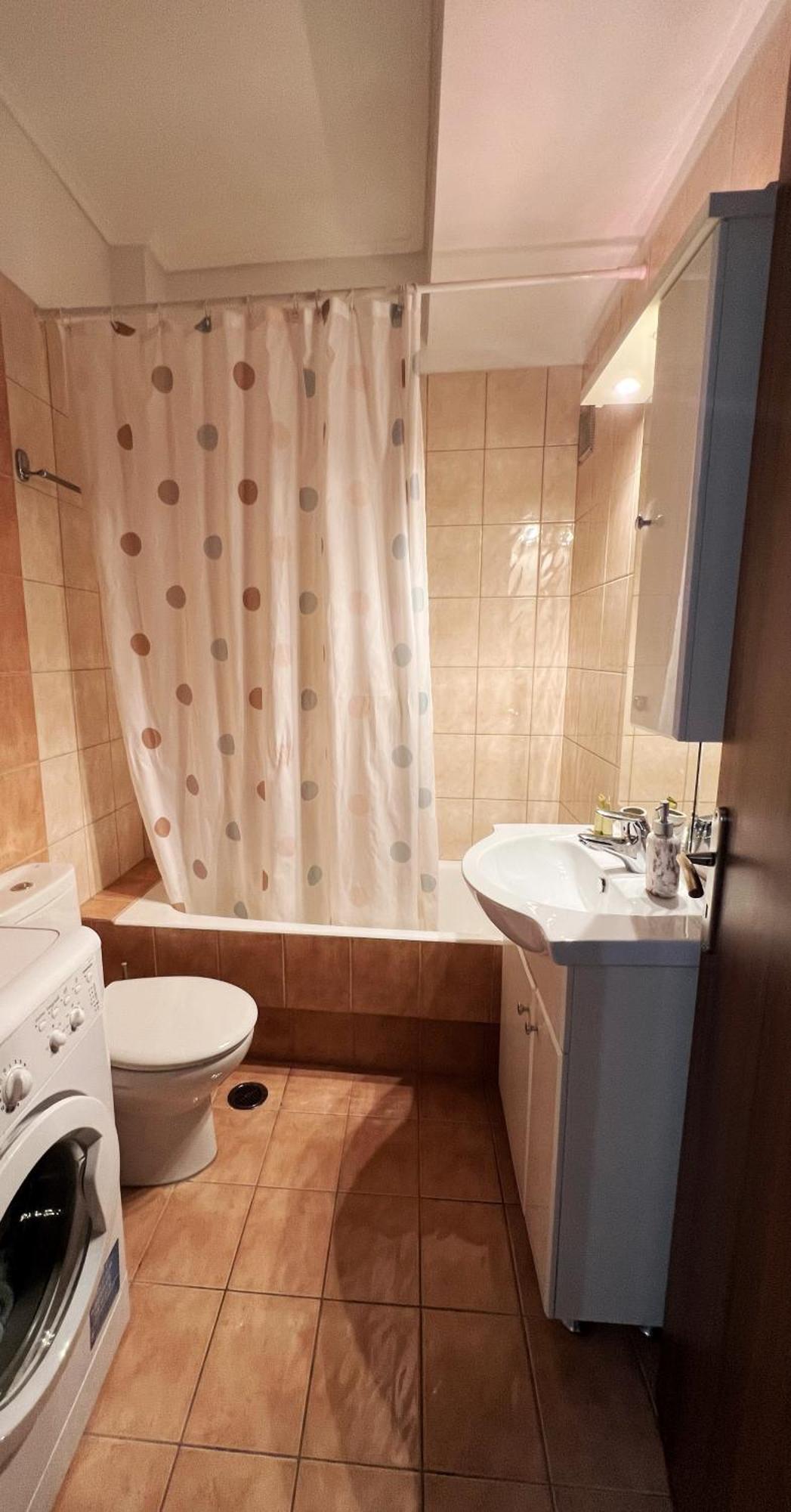 Appartamento H&H Cozy Retreat Pireo Esterno foto